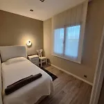 Casa Fantastica En Zona Tranquila Un Todos Nuestra Casa Es Perfecta Tanto Familias Y Amigos Que Buscan Descanso, Ciclistas Que Desean Explorar La Zona Ciclistas Ofrecemos Un Espacio Seguro Guardar Bicicle Ferienhaus