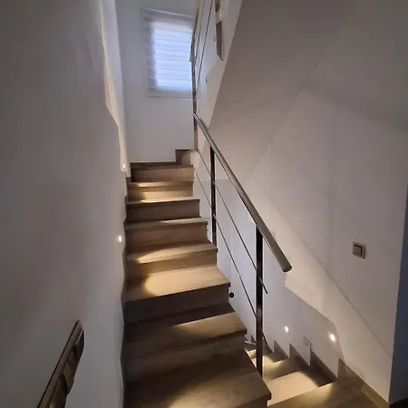 Casa Fantastica En Zona Tranquila Un Todos Nuestra Casa Es Perfecta Tanto Familias Y Amigos Que Buscan Descanso, Ciclistas Que Desean Explorar La Zona Ciclistas Ofrecemos Un Espacio Seguro Guardar Bicicle * Gerona