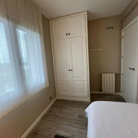 Ferienhaus Casa Fantastica En Zona Tranquila Un Todos Nuestra Casa Es Perfecta Tanto Familias Y Amigos Que Buscan Descanso, Ciclistas Que Desean Explorar La Zona Ciclistas Ofrecemos Un Espacio Seguro Guardar Bicicle Gerona
