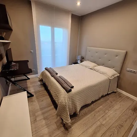 Ferienhaus Casa Fantastica En Zona Tranquila Un Todos Nuestra Casa Es Perfecta Tanto Familias Y Amigos Que Buscan Descanso, Ciclistas Que Desean Explorar La Zona Ciclistas Ofrecemos Un Espacio Seguro Guardar Bicicle Gerona