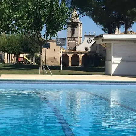 Casa Fantastica En Zona Tranquila Un Todos Nuestra Casa Es Perfecta Tanto Familias Y Amigos Que Buscan Descanso, Ciclistas Que Desean Explorar La Zona Ciclistas Ofrecemos Un Espacio Seguro Guardar Bicicle Gerona