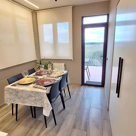 Casa Fantastica En Zona Tranquila Un Todos Nuestra Casa Es Perfecta Tanto Familias Y Amigos Que Buscan Descanso, Ciclistas Que Desean Explorar La Zona Ciclistas Ofrecemos Un Espacio Seguro Guardar Bicicle *