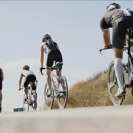Casa Fantastica En Zona Tranquila Un Todos Nuestra Casa Es Perfecta Tanto Familias Y Amigos Que Buscan Descanso, Ciclistas Que Desean Explorar La Zona Ciclistas Ofrecemos Un Espacio Seguro Guardar Bicicle Ferienhaus