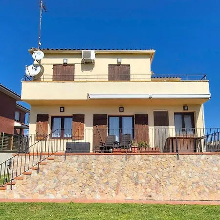 Ferienhaus Casa Fantastica En Zona Tranquila Un Todos Nuestra Casa Es Perfecta Tanto Familias Y Amigos Que Buscan Descanso, Ciclistas Que Desean Explorar La Zona Ciclistas Ofrecemos Un Espacio Seguro Guardar Bicicle *