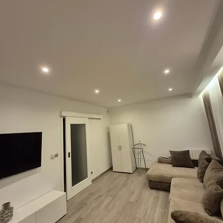 Ferienhaus Casa Fantastica En Zona Tranquila Un Todos Nuestra Casa Es Perfecta Tanto Familias Y Amigos Que Buscan Descanso, Ciclistas Que Desean Explorar La Zona Ciclistas Ofrecemos Un Espacio Seguro Guardar Bicicle