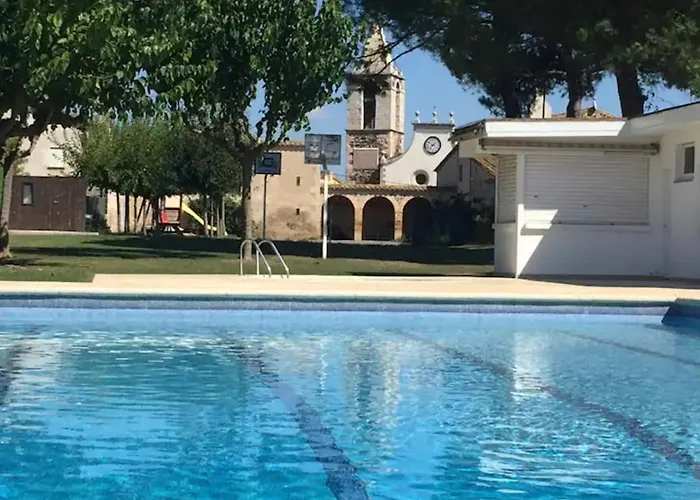 Casa Fantastica En Zona Tranquila Un Todos Nuestra Casa Es Perfecta Tanto Familias Y Amigos Que Buscan Descanso, Ciclistas Que Desean Explorar La Zona Ciclistas Ofrecemos Un Espacio Seguro Guardar Bicicle Жирона