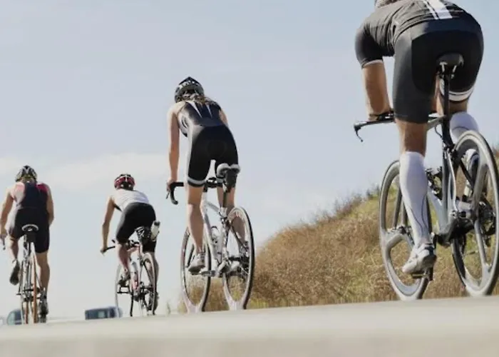 Casa Fantastica En Zona Tranquila Un Todos Nuestra Casa Es Perfecta Tanto Familias Y Amigos Que Buscan Descanso, Ciclistas Que Desean Explorar La Zona Ciclistas Ofrecemos Un Espacio Seguro Guardar Bicicle Дом отдыха